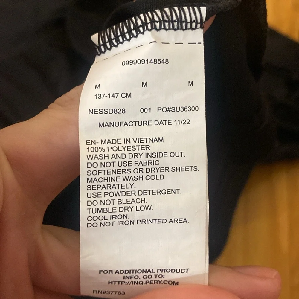 Nike Boys Black Swim Short Sleeve Shirt Size M